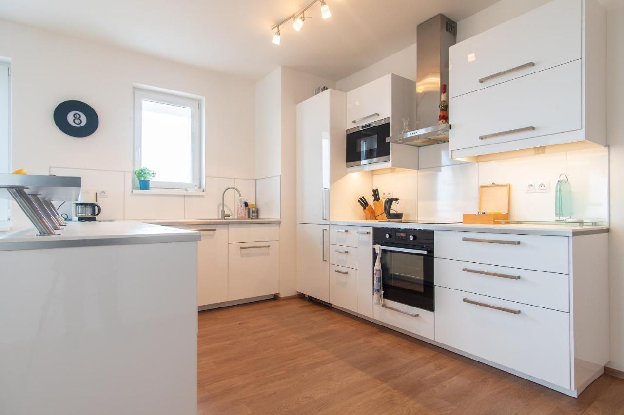 Prostorny 3 Pokojovy Apartman S Dvema Terasami Prague Extérieur photo